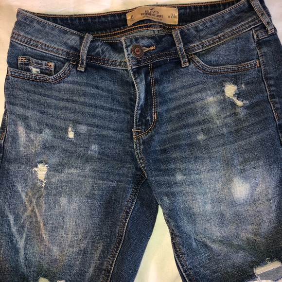 NWT HOLLISTER BOYSHORT JEAN DENIM SHORTS SZ 1 W25 - Picture 2 of 5